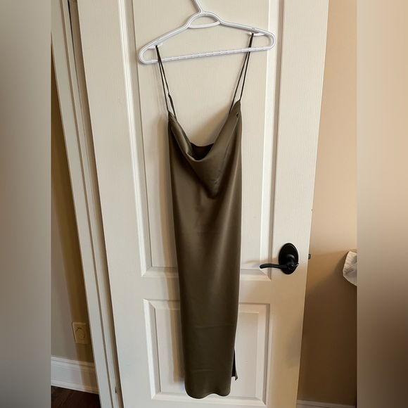 Banana Republic Dresses & Skirts - Banana Republic Silk Dress